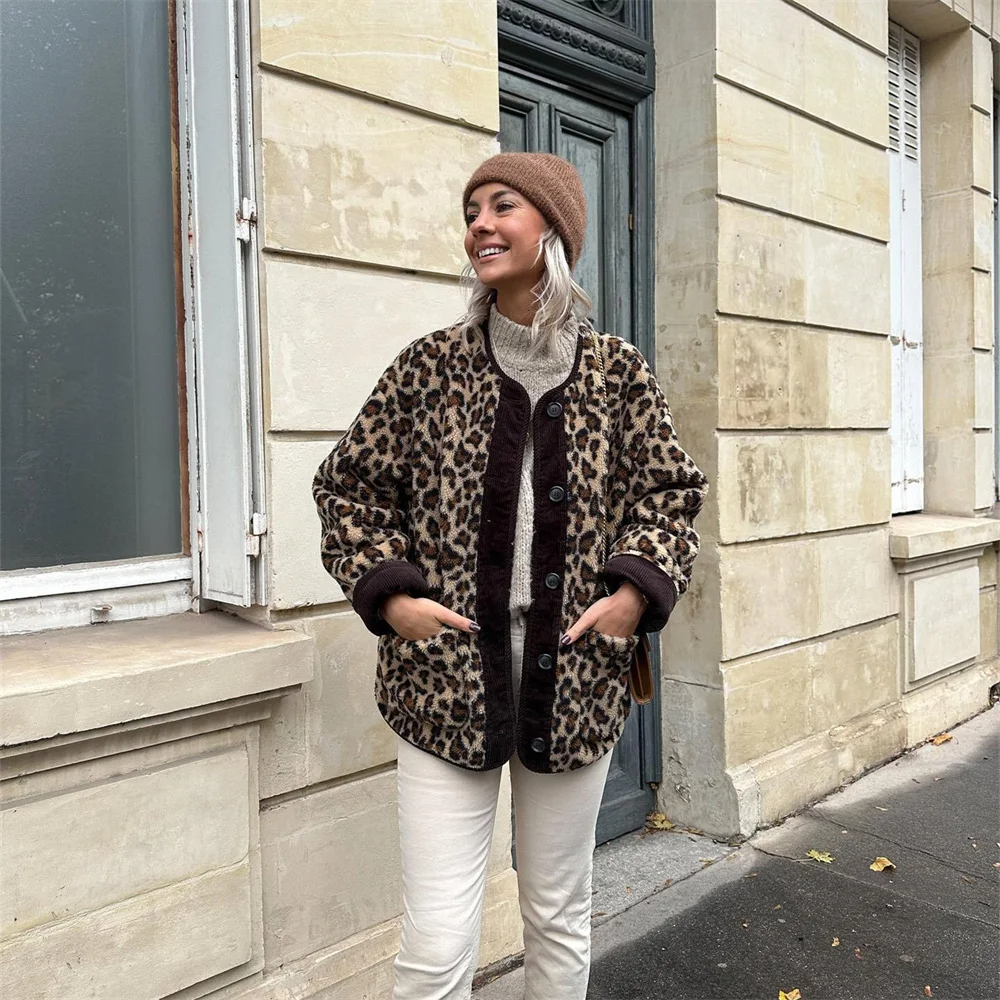 Kira – Damenjacke mit Leopardenprint Modisch