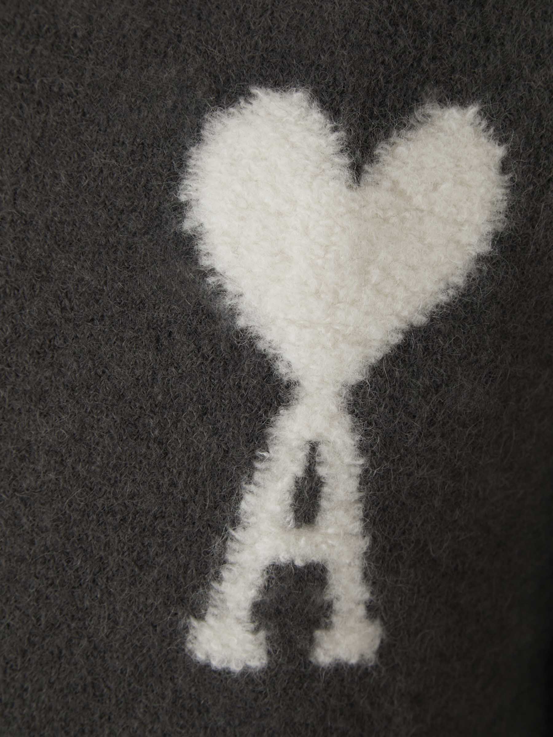 Marika - Herzbestickter Damenpullover