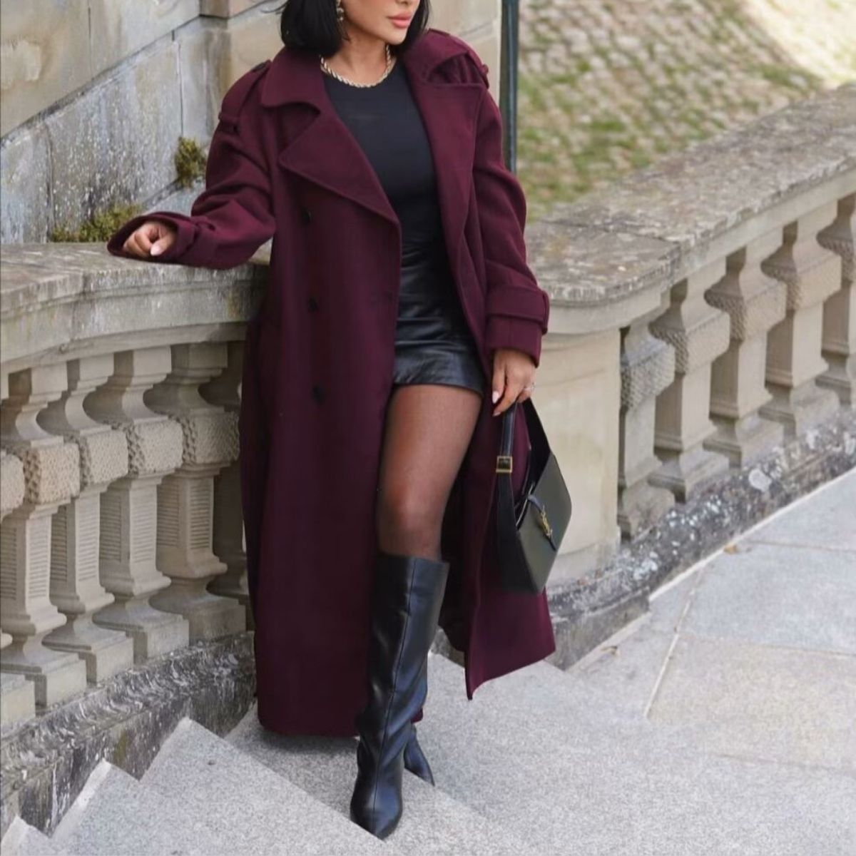 Valerie – Eleganter Trenchcoat In Bordeauxrot