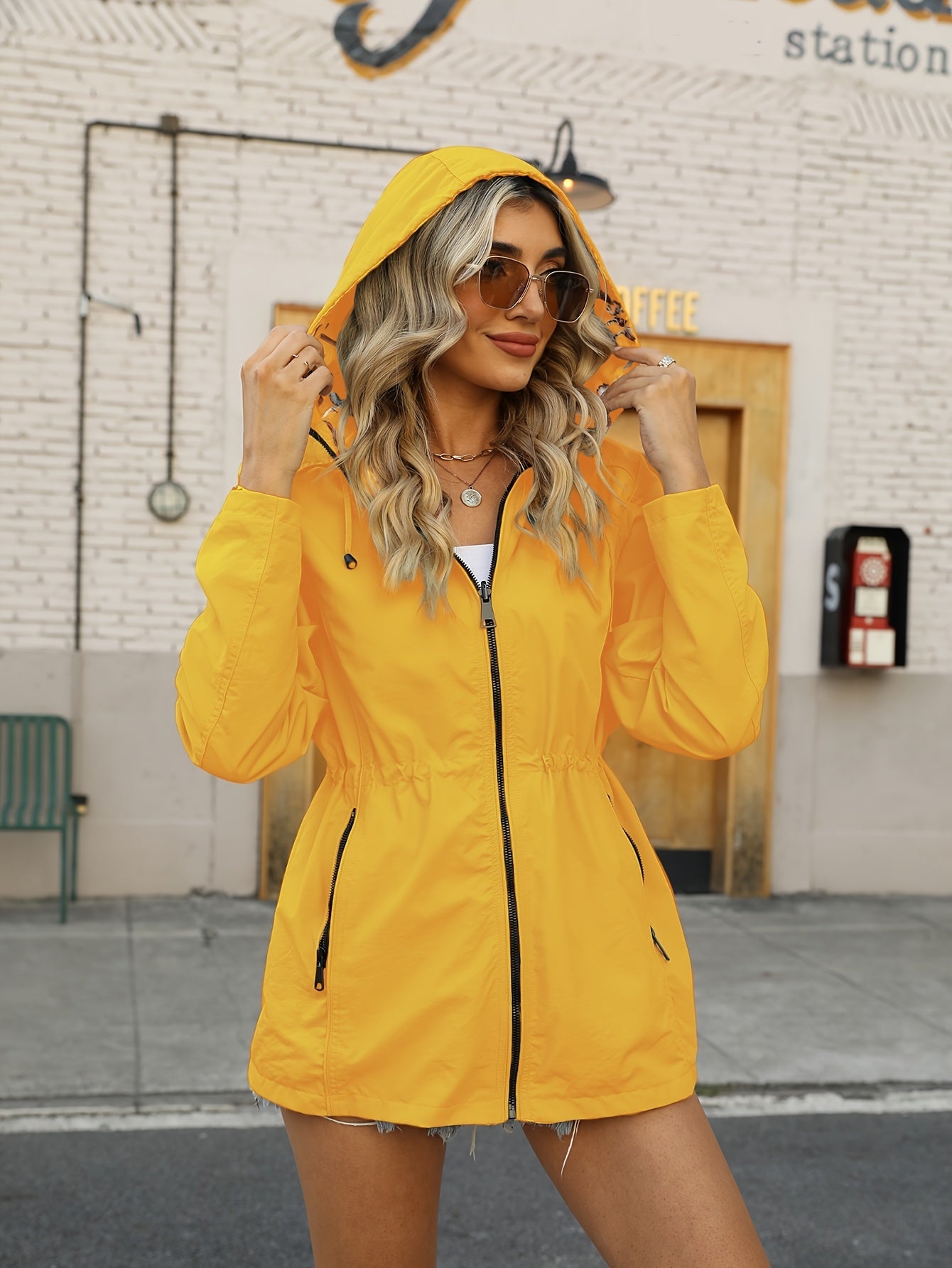 Carlotta - Damen Sommerjacke Blütenprint Mit Kapuze