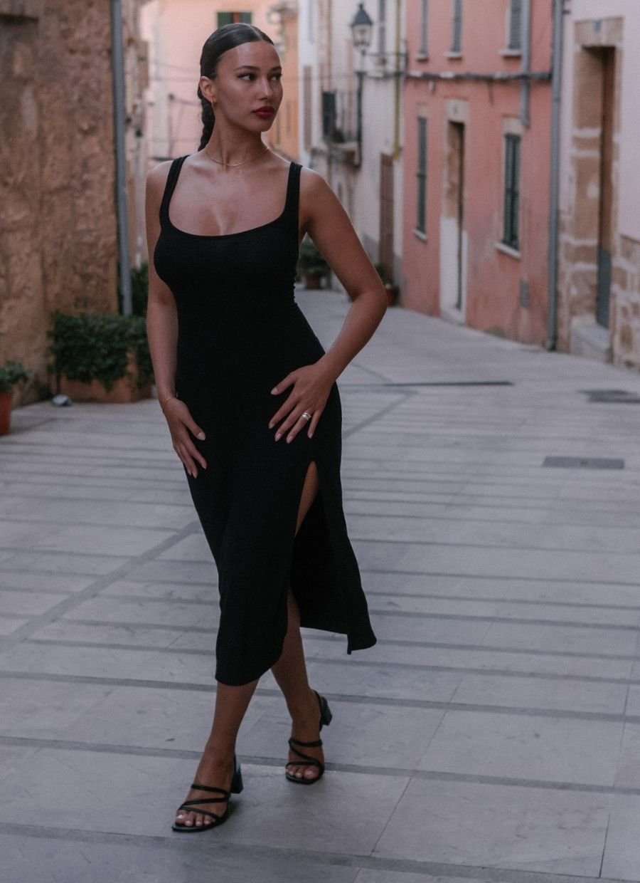 Ada – Schwarzes Francesca-Kleid 9