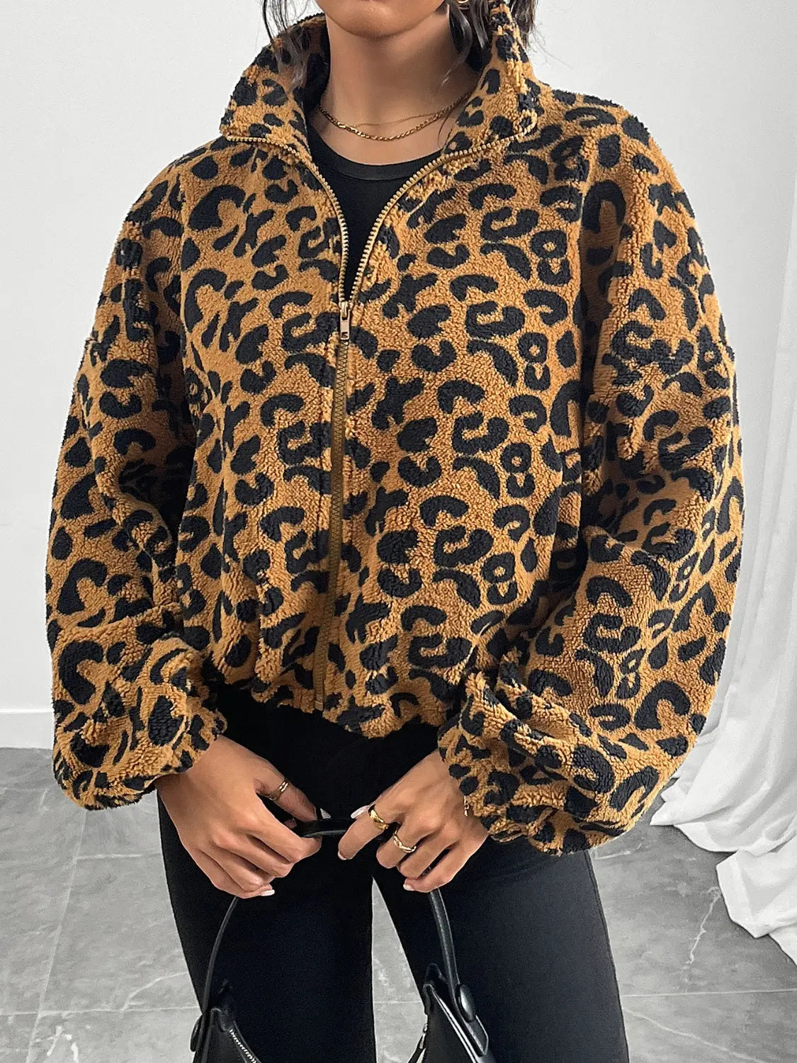 Amalia – Damen Jacke mit Leopardenmuster & Reißverschluss Leopard