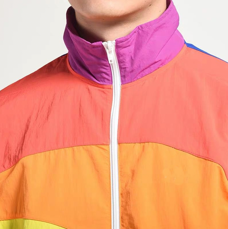 Erik – Retro Windbreaker Im 99er Stil