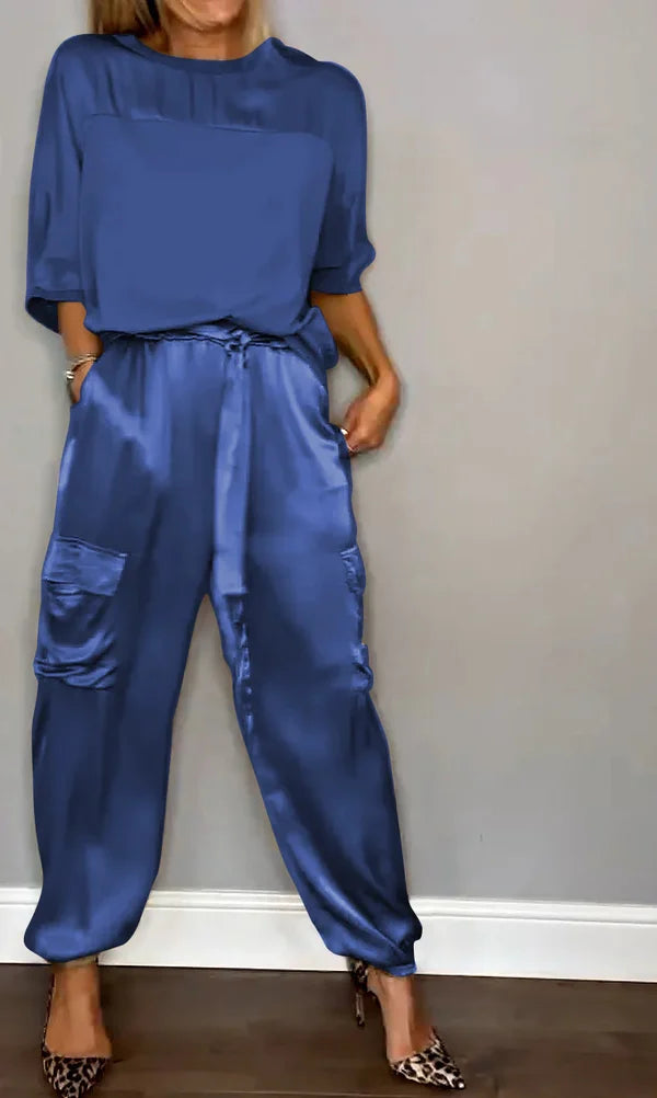 Cäciliane – Satin Set mit Top und Hose Blau