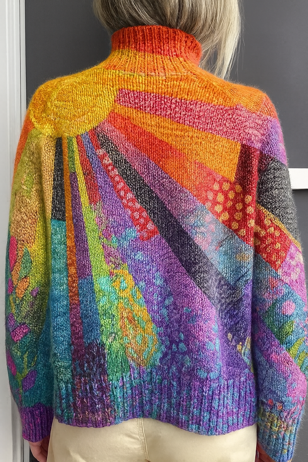 Hannelore – Farbenfroher Rollkragenpullover für Damen