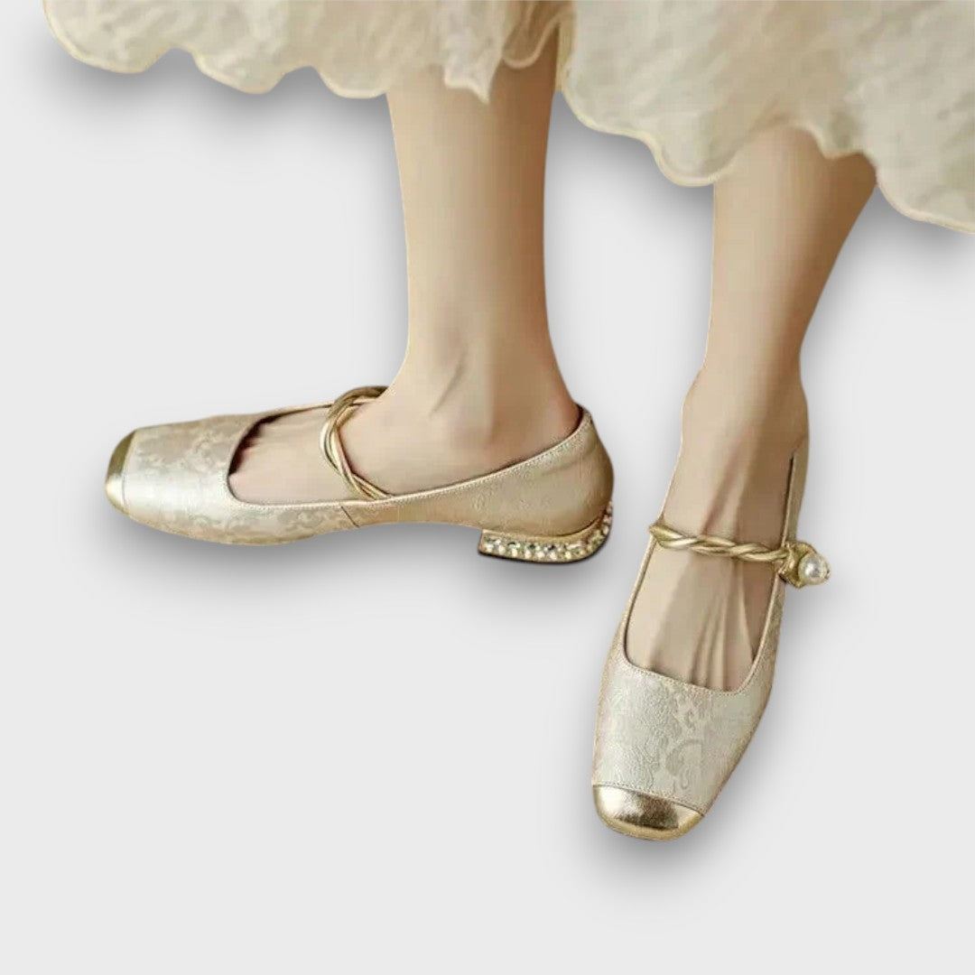 Dilisha – Elegante Ballerinas mit Vintage-Charme Beige
