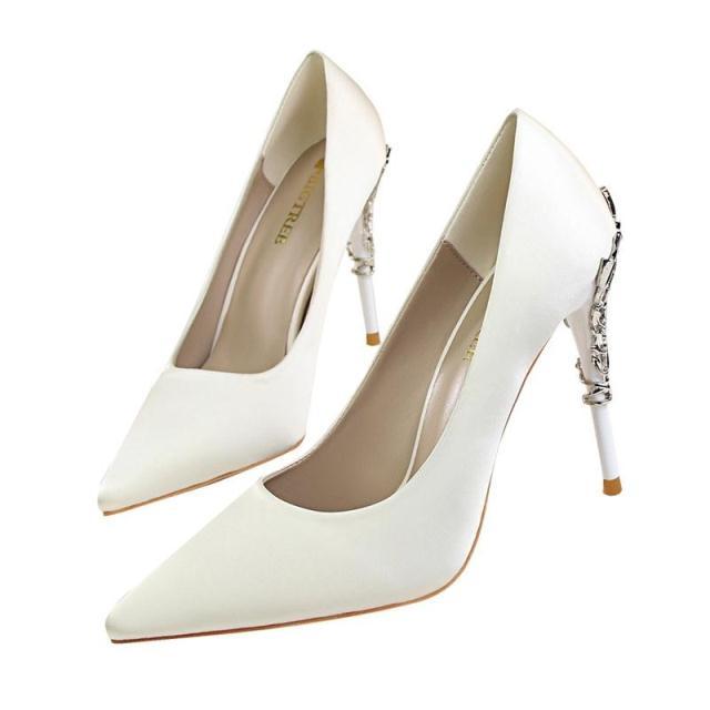 Ernestine - Elegante Damen Pumps für Hochzeit und besondere Anlässe mit Metallabsatz Weiß