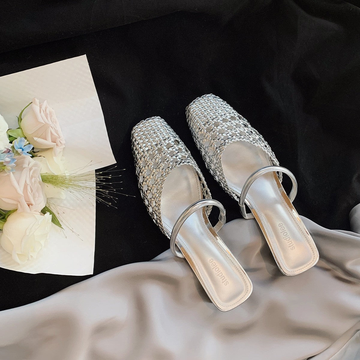 Fabienne- Damen Gewebte Offene Toe Mules mit Riemen Silber