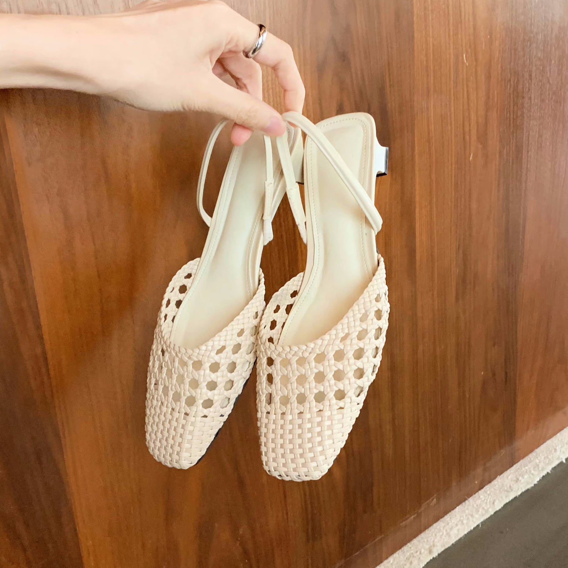 Fabienne- Damen Gewebte Offene Toe Mules mit Riemen Weiß