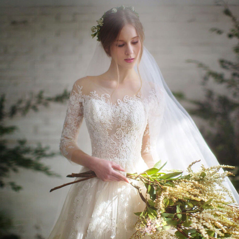 Flora – Brautkleid mit Spitzenärmeln WeiB