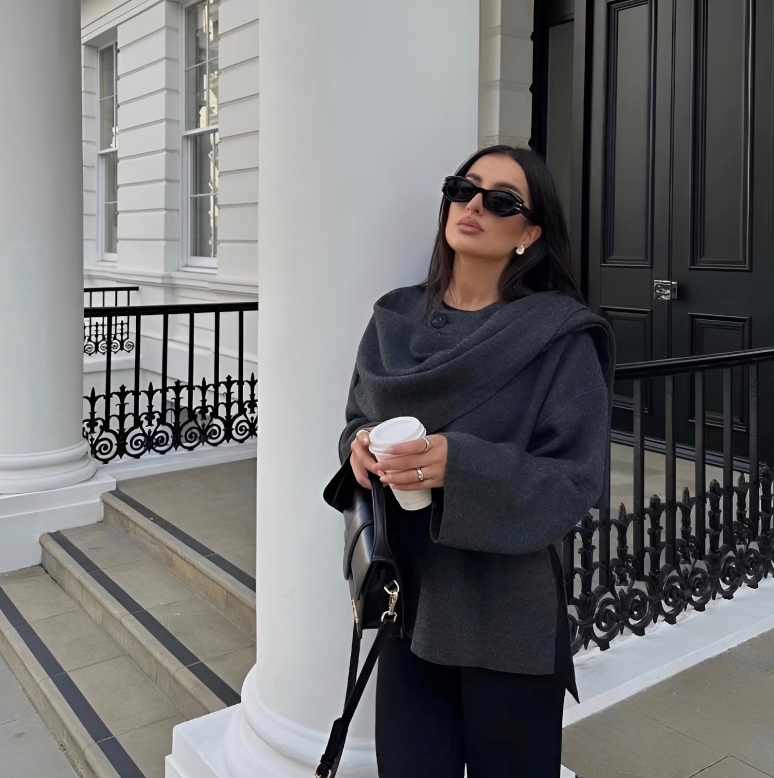 Julina - Eleganter Damen Cape-Mantel mit weitem Schnitt