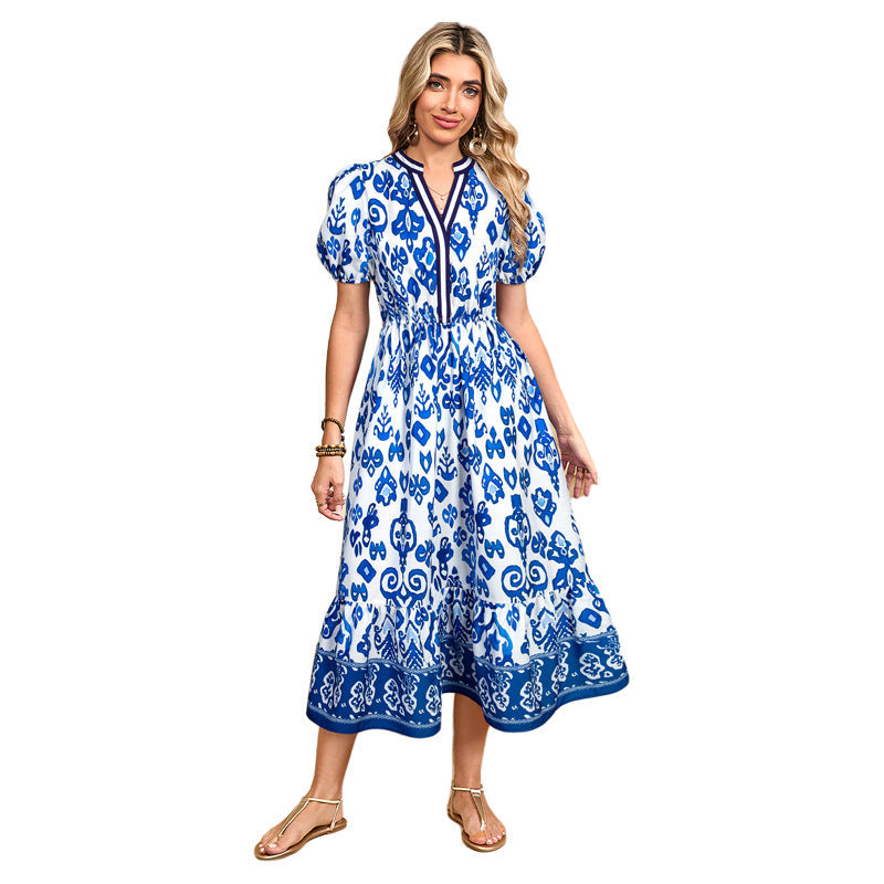 Hoffnung – Florales gestuftes Midikleid Hellblau