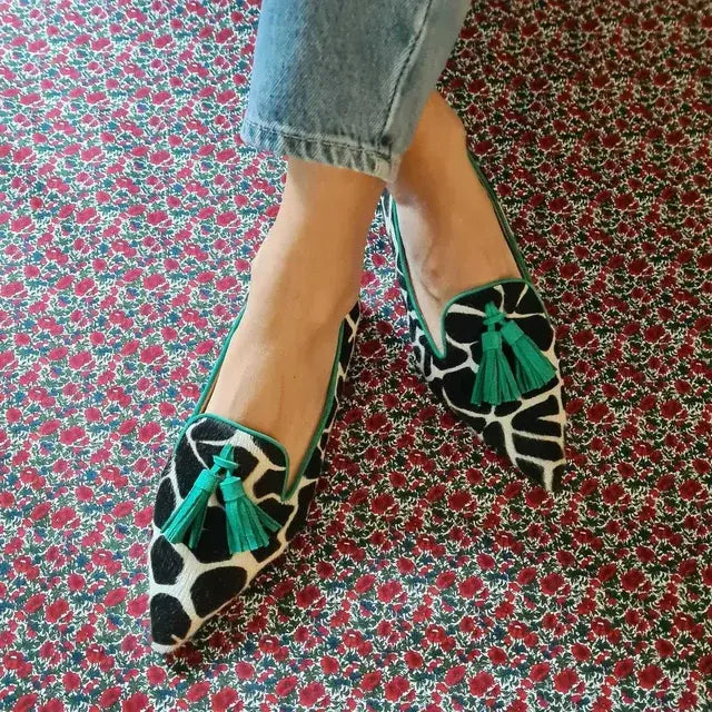 Ivana- Loafer mit Animal Print und pinken Quasten Grün 1