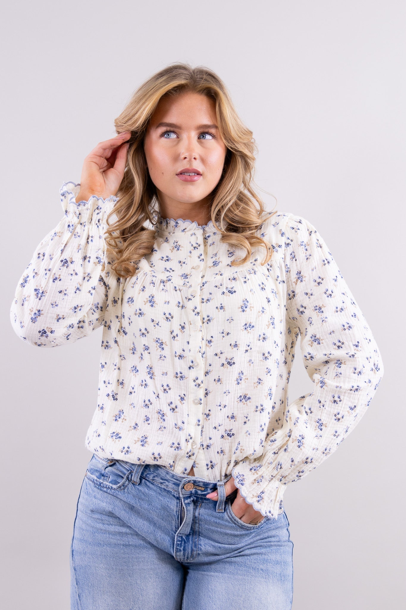 Kimberley - Damenbluse mit Blumenmuster und Sommerstil Hellblau