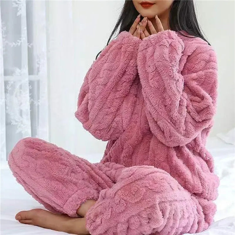 Aisha – Damen Fleece Pyjama Set Gemütlich & Warm