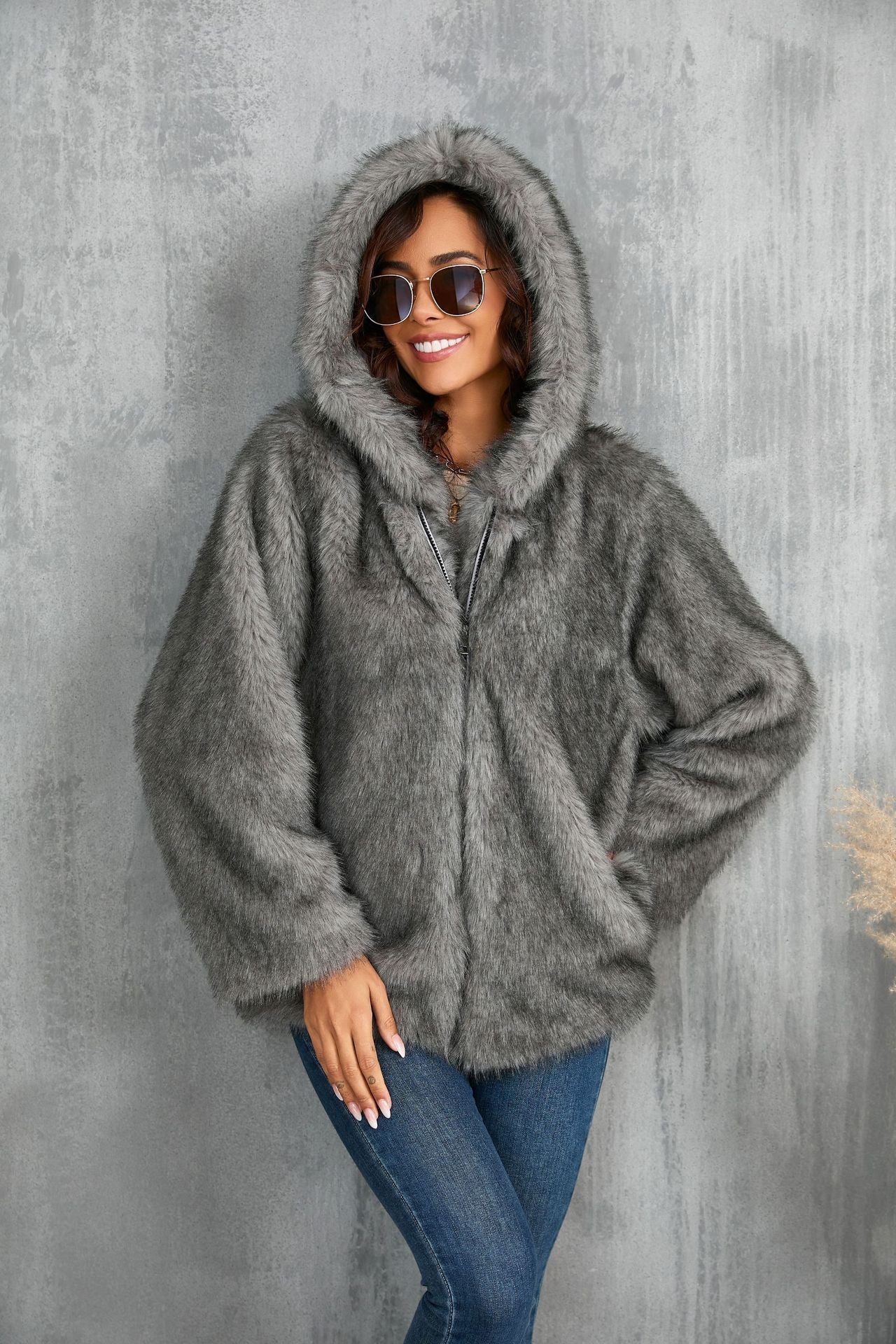 Jule – Kuschelige Kapuzenjacke für Damen