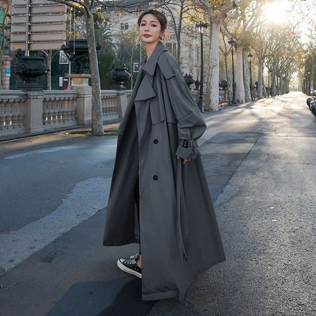 Olga – Eleganter Trenchcoat mit lockerer Passform Grau