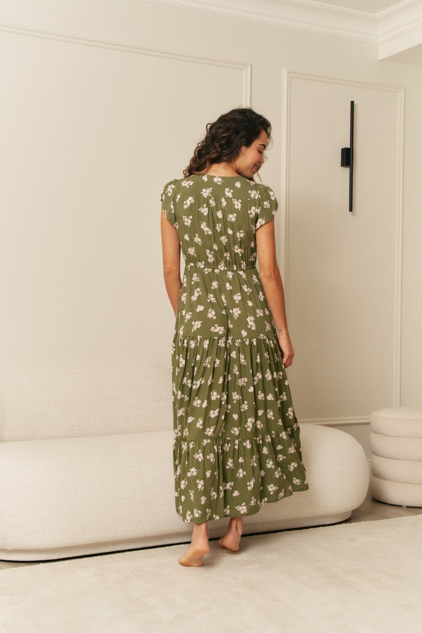 Petronella- Maxikleid in Khaki mit Taillenband Grün 3