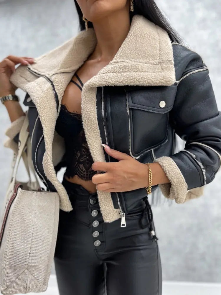 Quisella - Stilvolle Damen Kunstlederjacke Schwarz