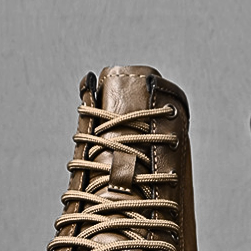 Frieda – Schwarze Herrenstiefel im modernen Outdoor-Stil