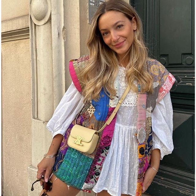 Mona – Gekürzte Steppweste Mit Blumenmuster