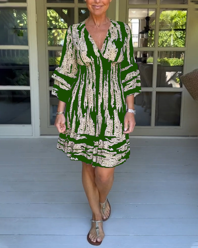 Veralda - Kleid mit 3/4-Ärmeln und V-Ausschnitt Grun