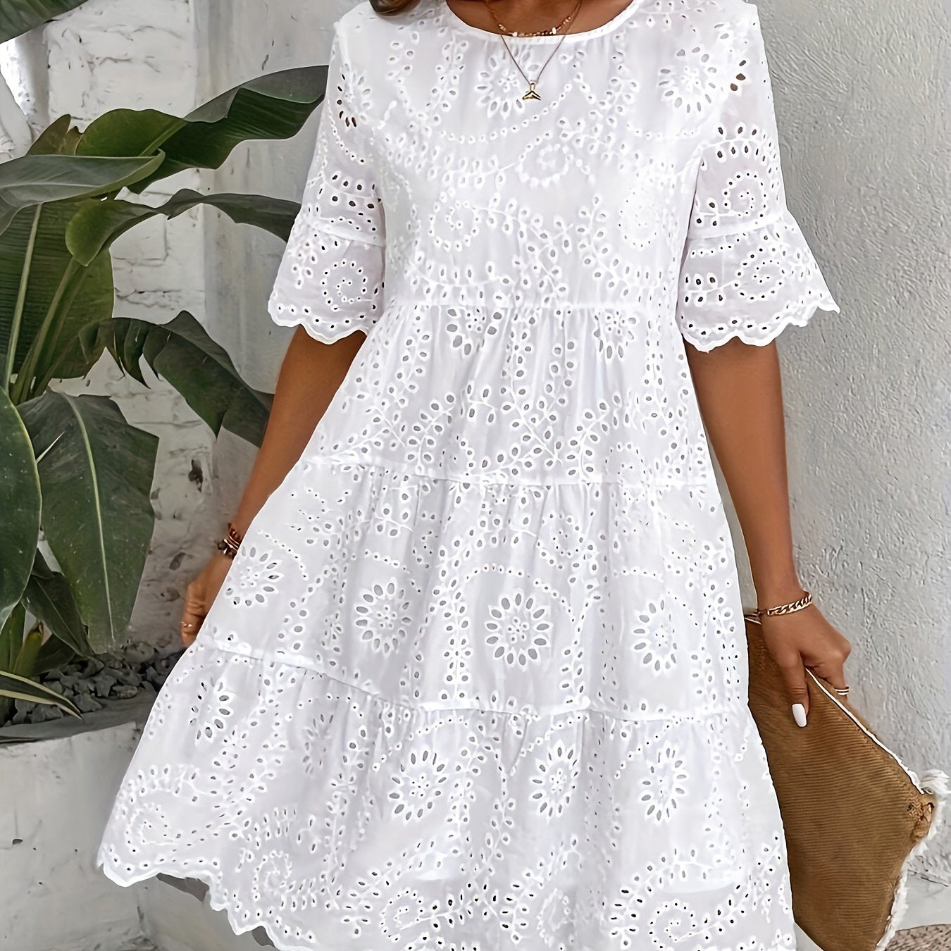 af7e4446-6691-44fd-b90d-23436533-2147-4f72-8538-Fiorella – Kanten Zomerjurk met Elegante Touch weiß 5