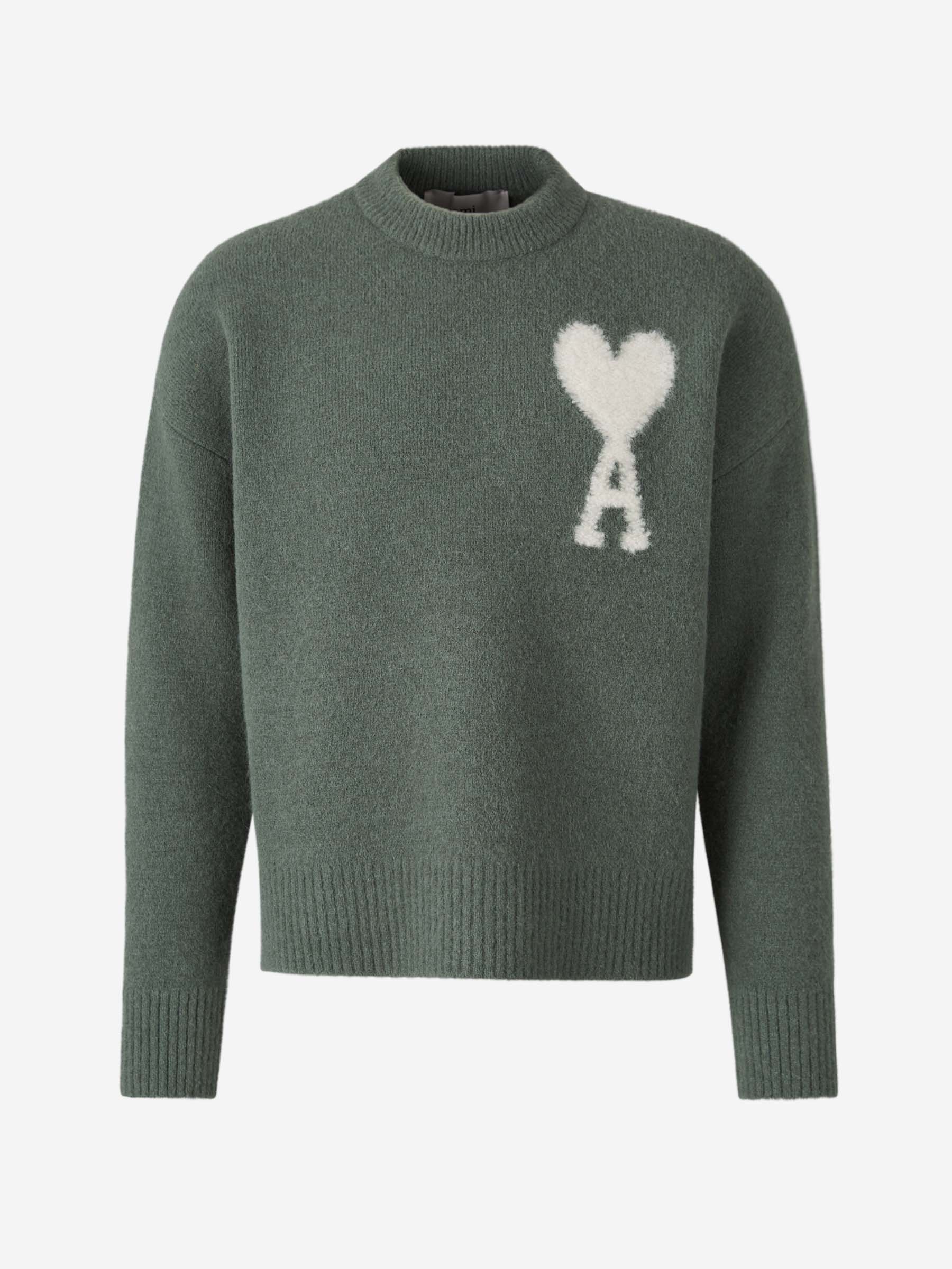 Marika - Herzbestickter Damenpullover