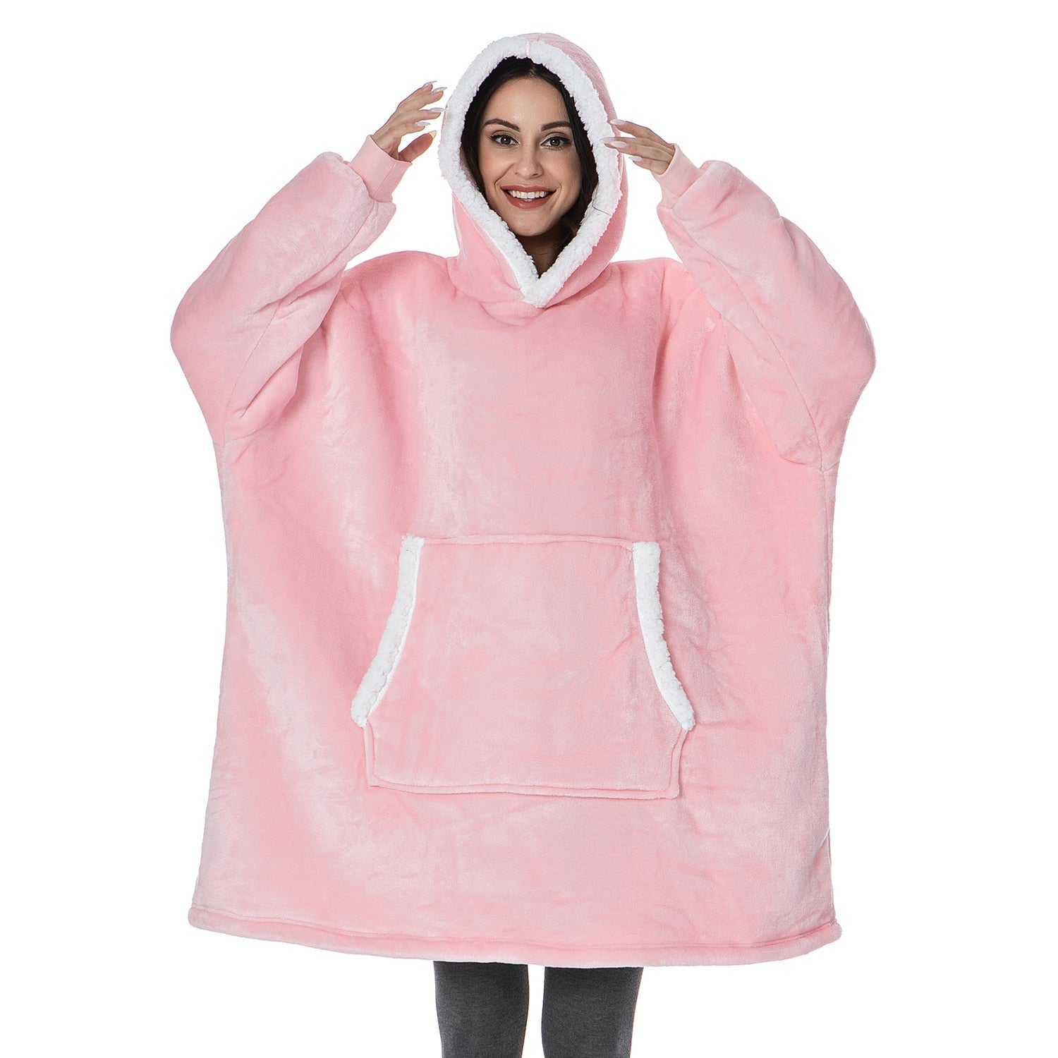 Benedikta – Fenna Kuscheliger Hoodie und Decke in Einem
