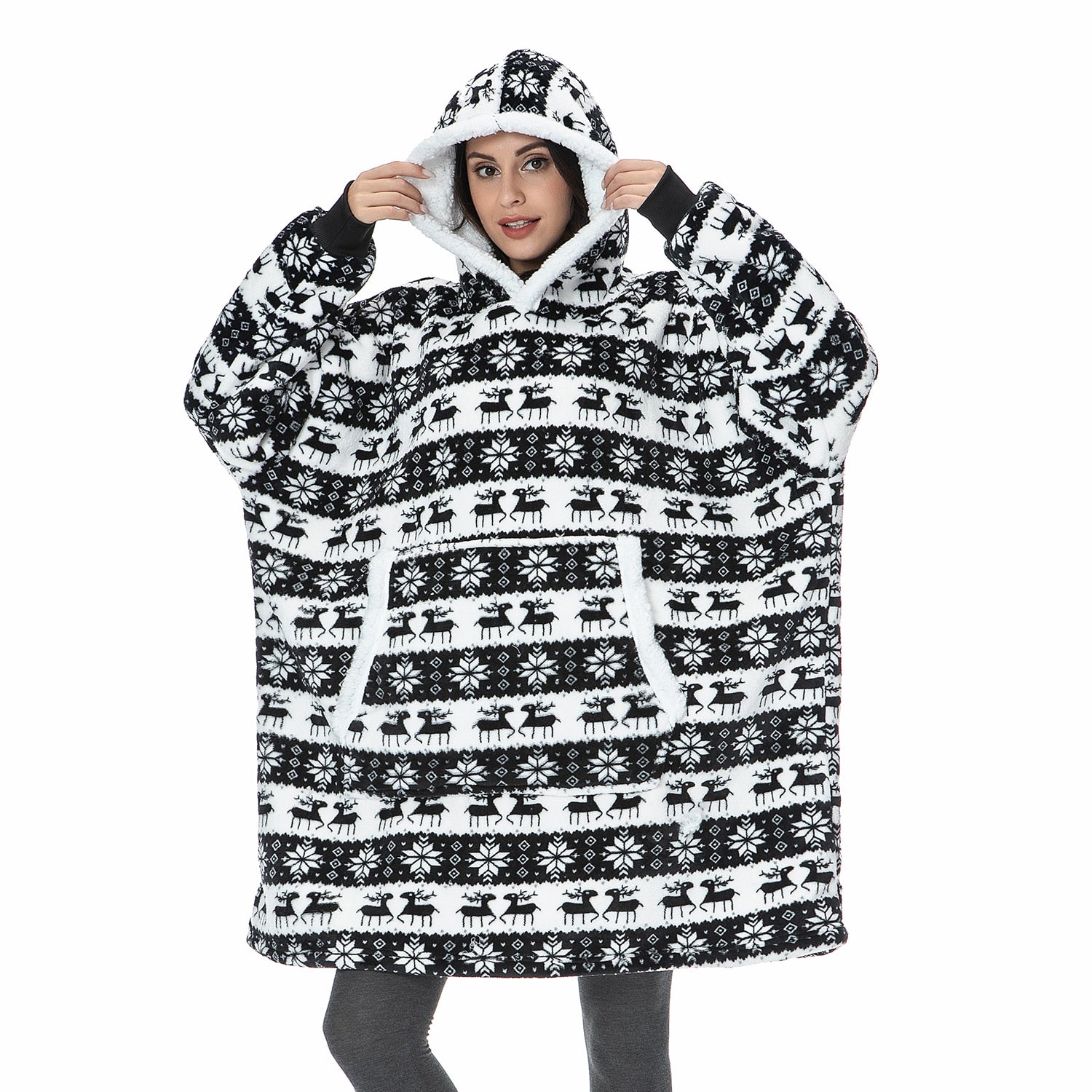 Benedikta – Fenna Kuscheliger Hoodie und Decke in Einem