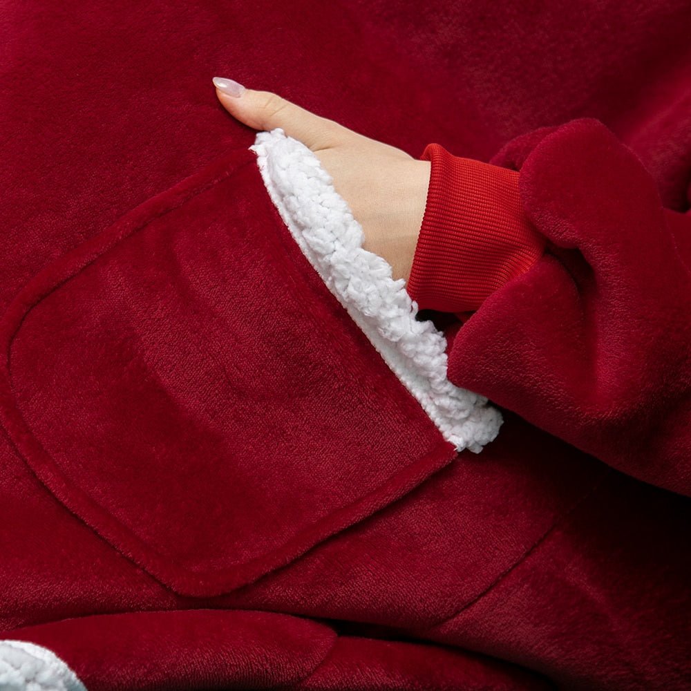 Benedikta – Fenna Kuscheliger Hoodie und Decke in Einem