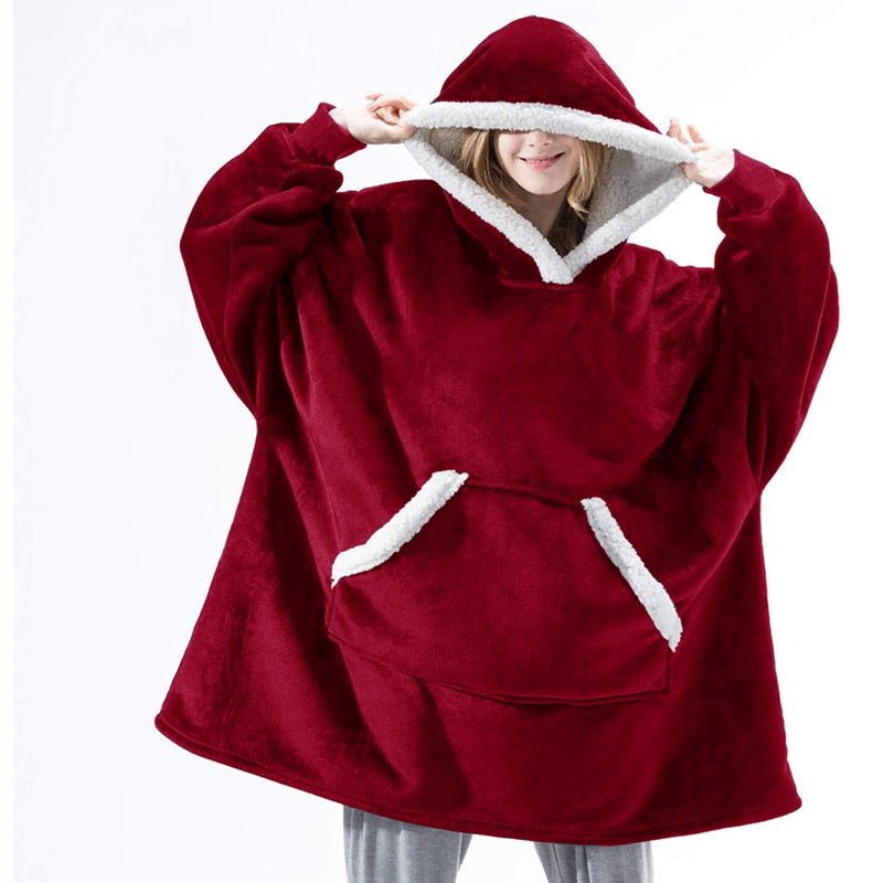Benedikta – Fenna Kuscheliger Hoodie und Decke in Einem
