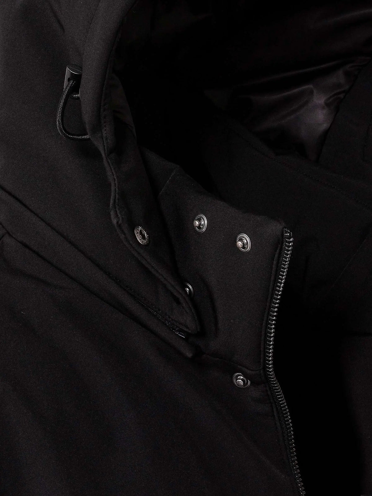 Beatrix – Die schwarze Winterjacke von Cassel