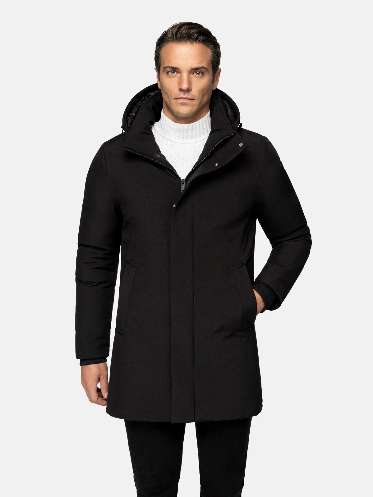 Beatrix – Die schwarze Winterjacke von Cassel