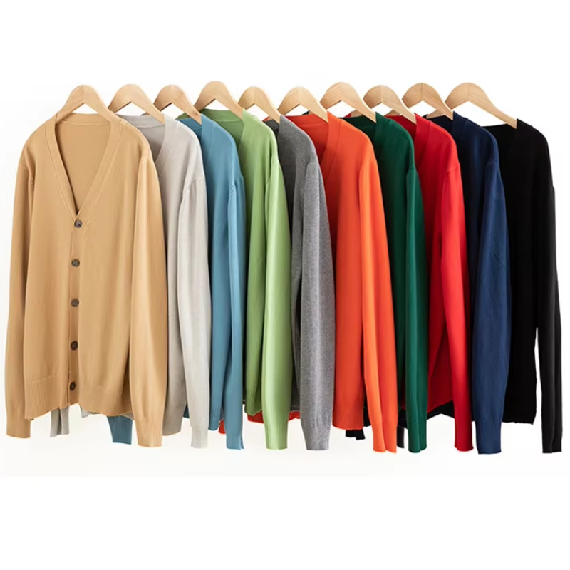 Oskar – Klassische Strickjacke mit Knöpfen