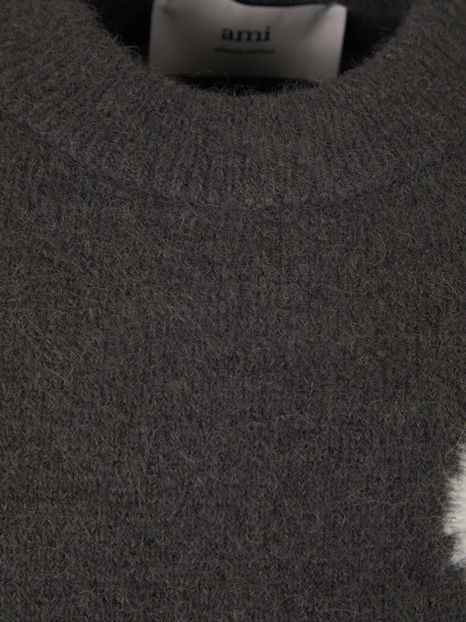 Marika - Herzbestickter Damenpullover