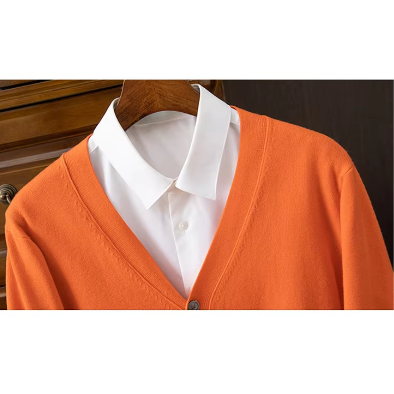 Oskar – Klassische Strickjacke mit Knöpfen