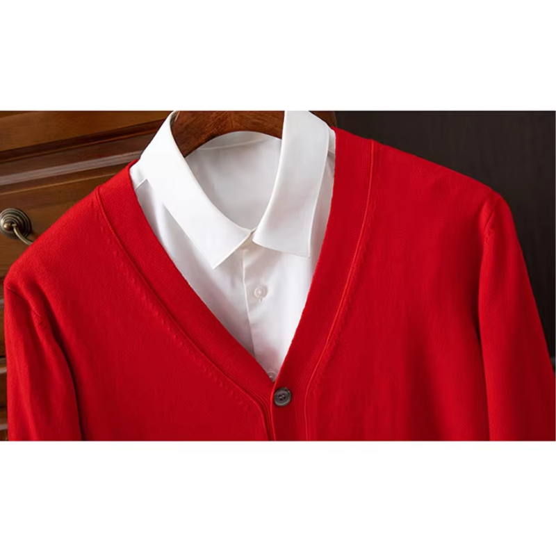 Oskar – Klassische Strickjacke mit Knöpfen