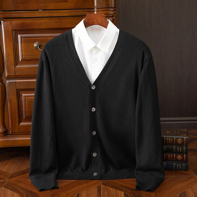 Oskar – Klassische Strickjacke mit Knöpfen