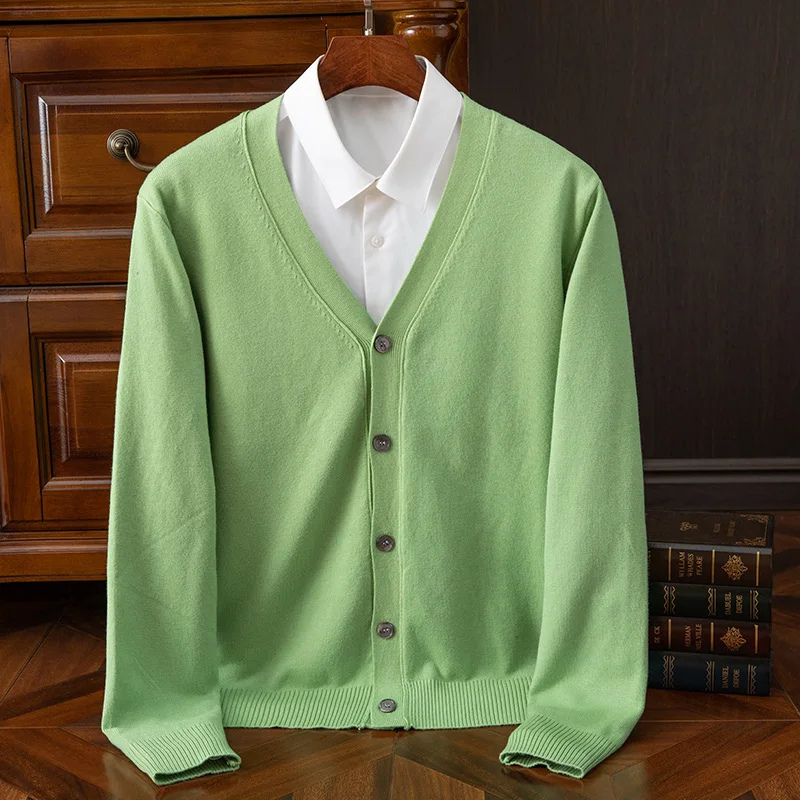 Oskar – Klassische Strickjacke mit Knöpfen