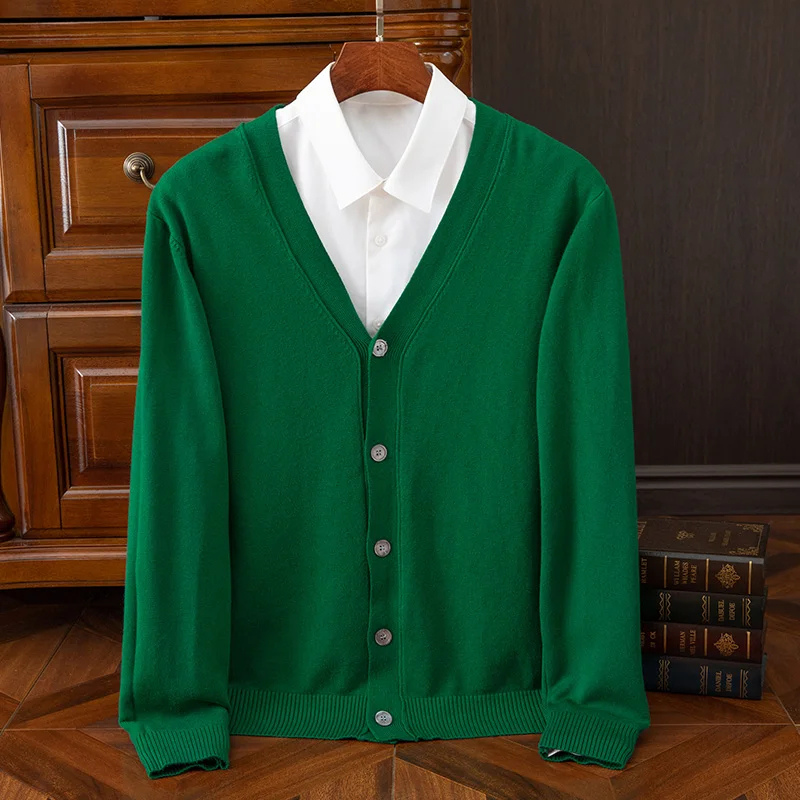 Oskar – Klassische Strickjacke mit Knöpfen
