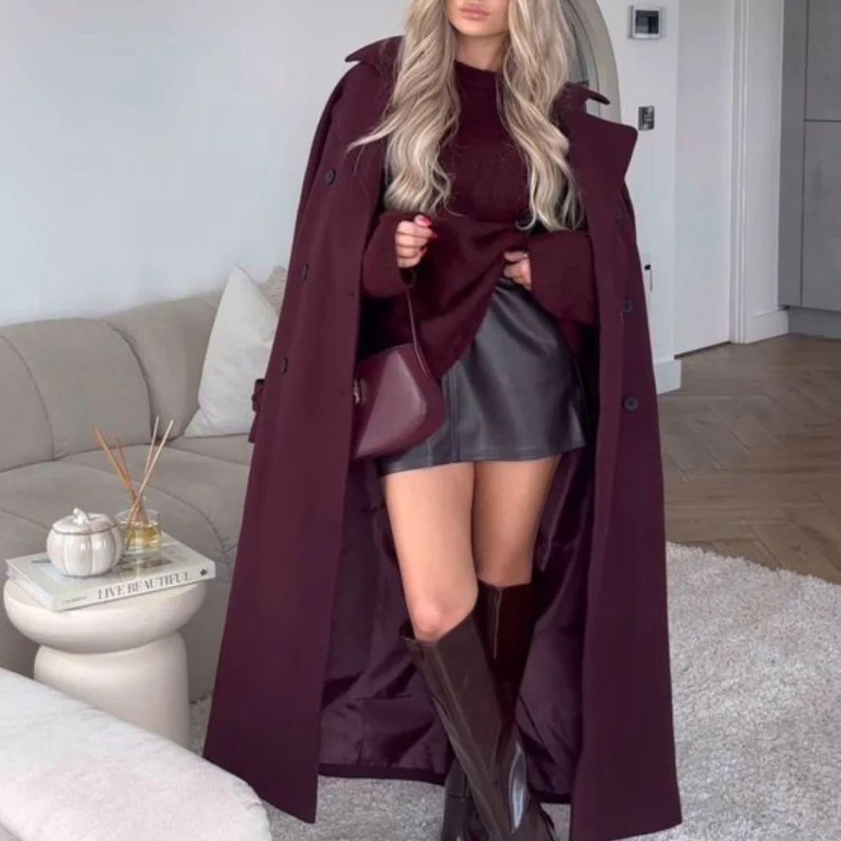 Valerie – Eleganter Trenchcoat In Bordeauxrot