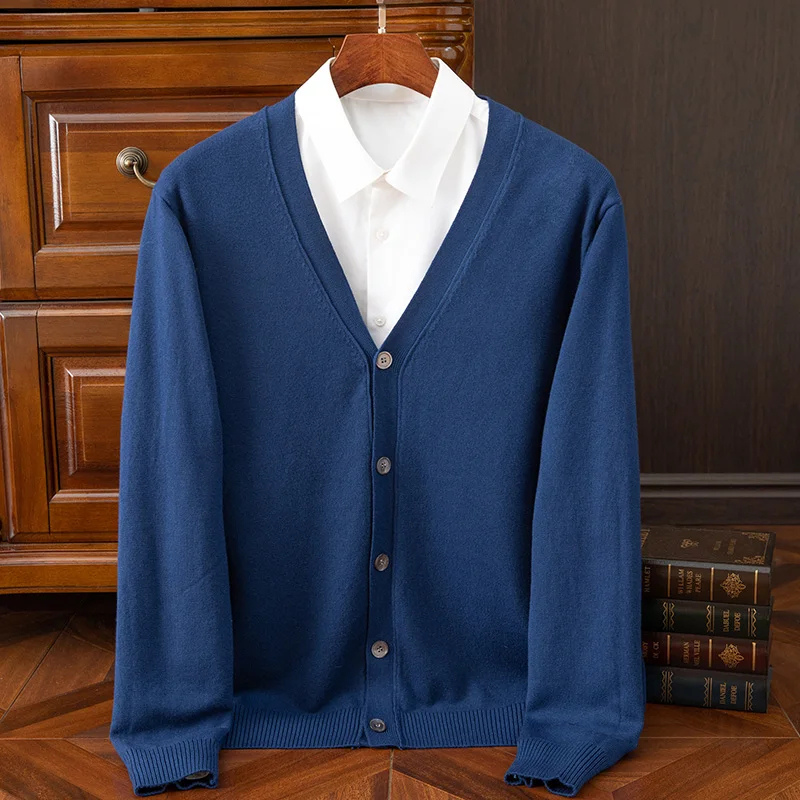 Oskar – Klassische Strickjacke mit Knöpfen