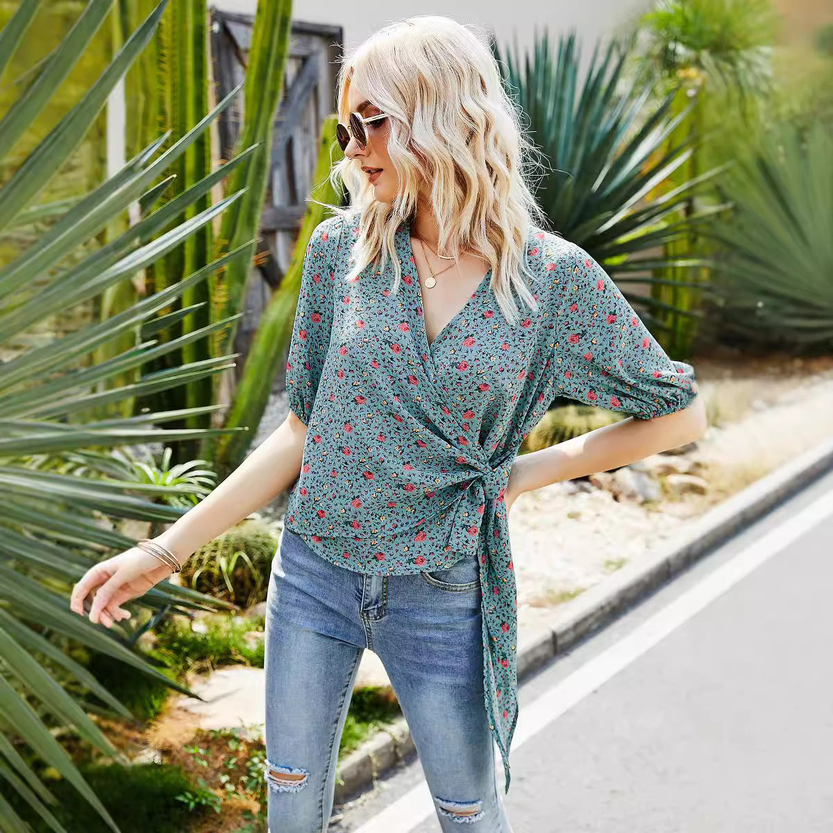 Angela- Damen Wickelbluse mit floralem Muster Blau