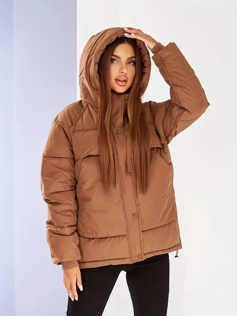Pia – Modische Jacke mit Kapuze und Kordelzug