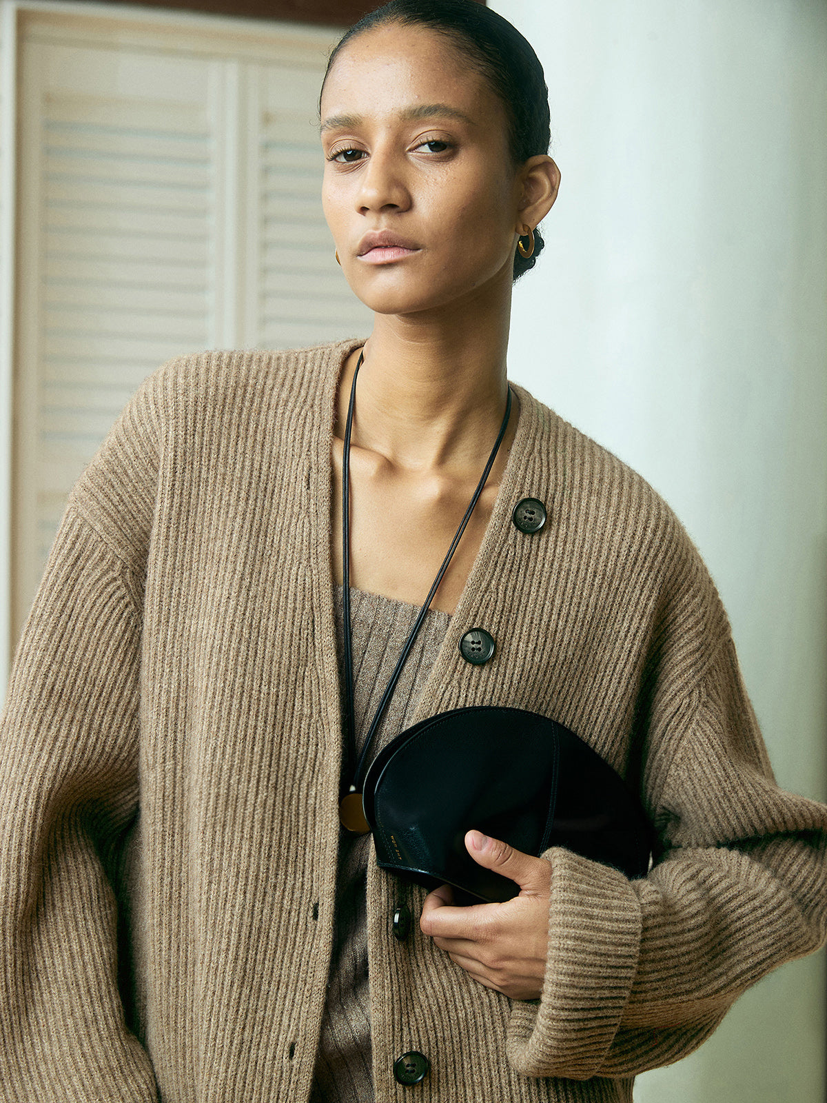 Norah - Klassische Damen Strickjacke im eleganten Stil