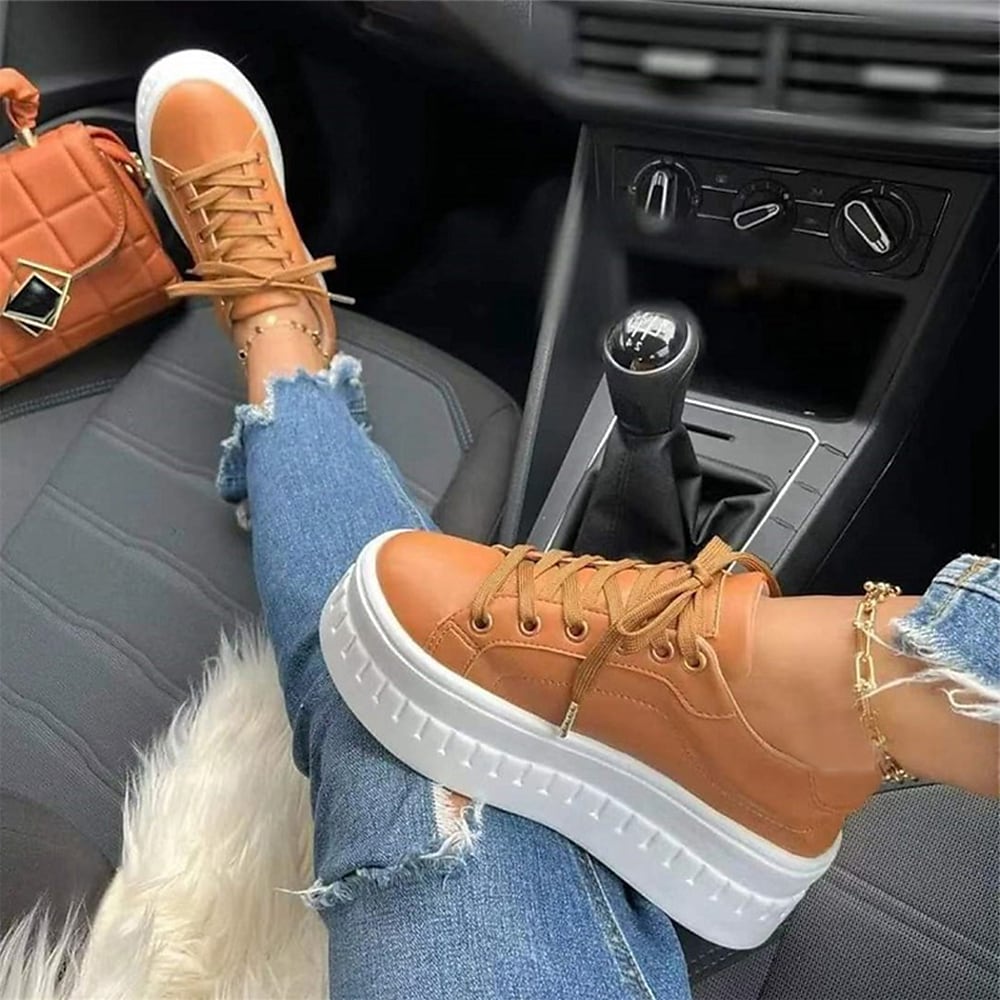 Danuta - Trendige Plateau Boots mit Schnürung Braun