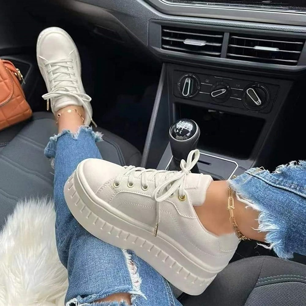 Danuta - Trendige Plateau Boots mit Schnürung Creme