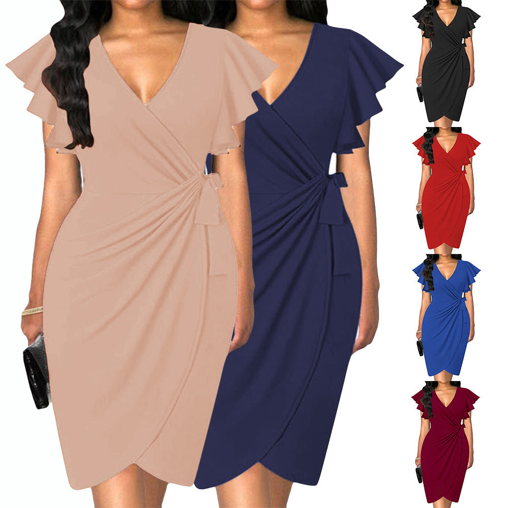 Edda – Enges V-Ausschnitt Kleid mit Falten und Glockenärmeln