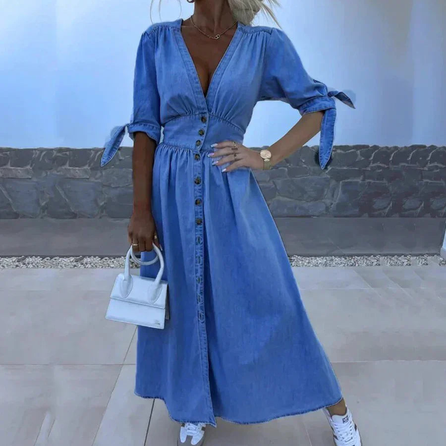 Edeltraud – Langärmeliges Damen-Maxikleid aus Denim Blau